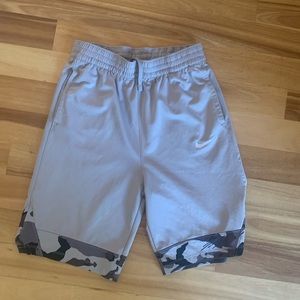 Youth XL under armour shorts gray